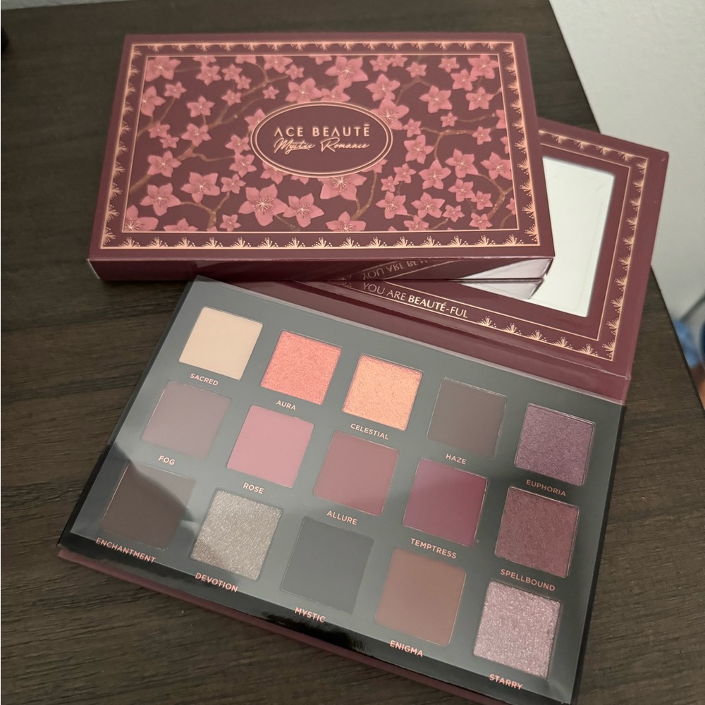 Mystic Romance Eyeshadow Palette